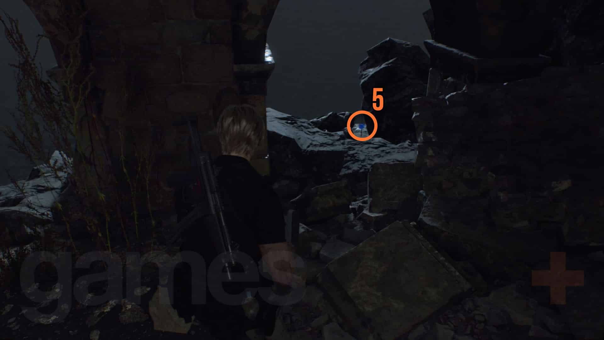 Resident Evil 4 Remake Cliffside Ruins Blue Medallion sur un rocher devant la fenêtre